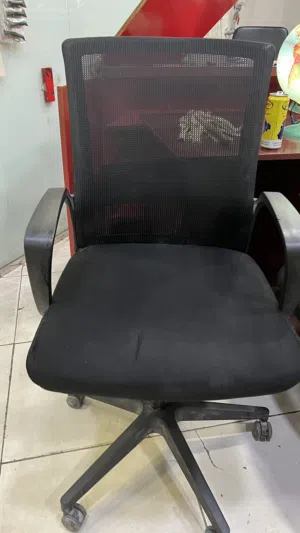 Office chairs 1 chair 9bd