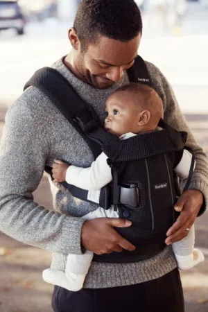 حملة أطفال ماركة BABYBjorn للبيع