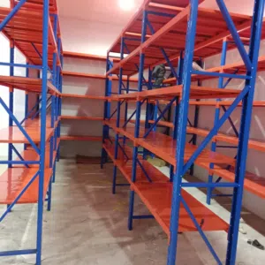 رفوف مستودعات رفوف بقاله رفوف سوبر ماركت رفوف صدليات رفوف تخزين طاولات كاشير طبالي بلاستيك عربيات