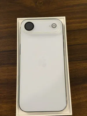 iphone 17 air 256GB barely used like new 2 years warranty