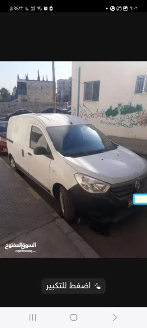 Bus - Van Renault in Amman