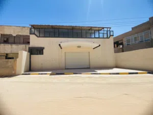 مخزن او محل كبير تشطيب جديد