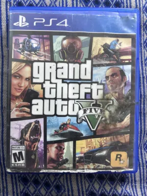 سي دي GTA 5 بشغل على ps4 وps5 مستعمل شبه وكاله جرب قبل ما تاخذ