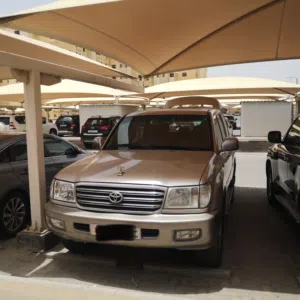 لاند كروزر موديل 2004