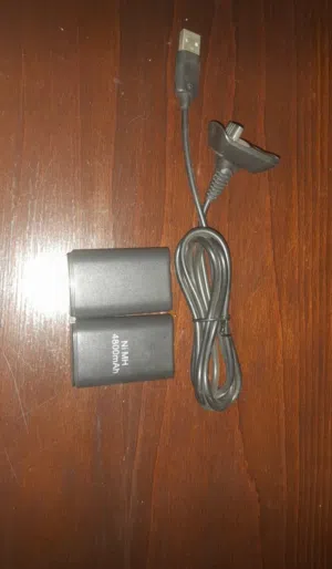 2Batterie MANNETE XBOX 360+Cable MANNETE XBOX 360
