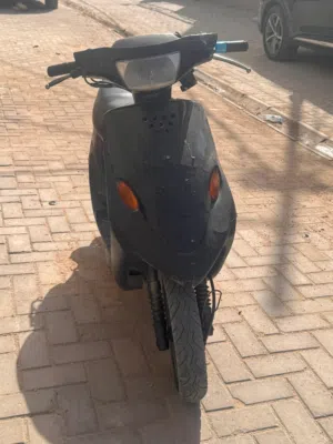 تسع زروف للبيع