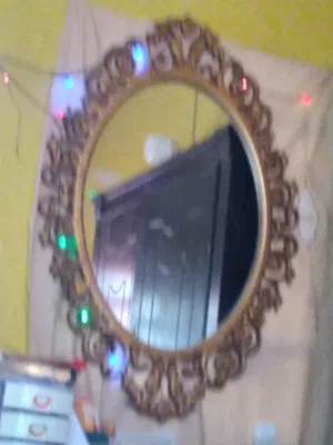 مرآة حائط مزخرفه