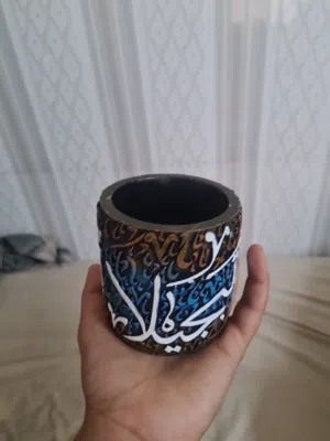 حامله أقلام انيقه قابل للتفاوض