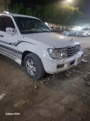 لاندكروزر 2005