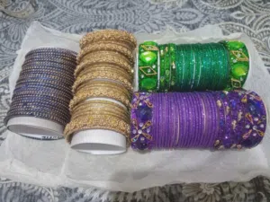 Gorgeous Traditional Glass Bangles (4 Sets) - 2.09 inches till 2.36 inches - Excellent Condition