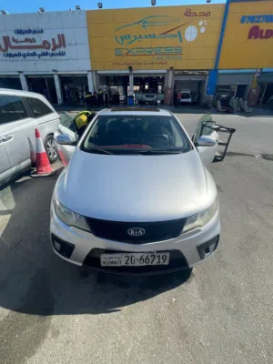 Used Kia Cerato in Al Ahmadi