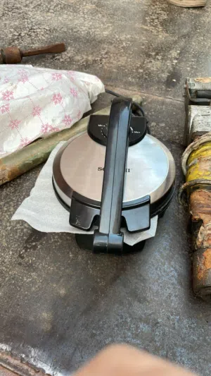 SONASHI Electric Waffle & Roti Maker – Excellent Condition