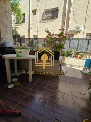 شقة فارغة * مميزة * 3نوم * 300م * ارضية * حديقة * ضاحية الرشيد