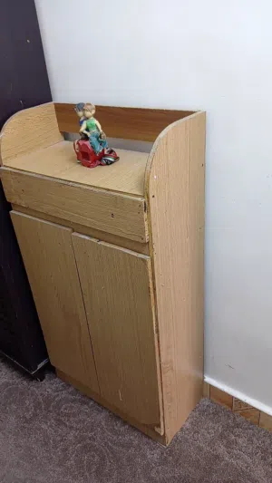 خزانة احذيه وكرسي طعام للاطفال