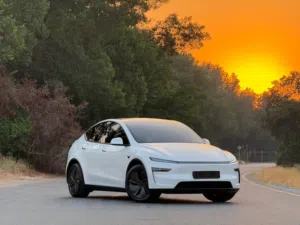 TESLA MODEL Y ( LONG RANGE ) 2026 GCC