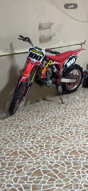دراج في قمت النظافه و معدله CRF450