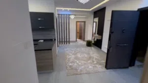 شقة باب بنغشير يقبل نص كاش ونص حوالة