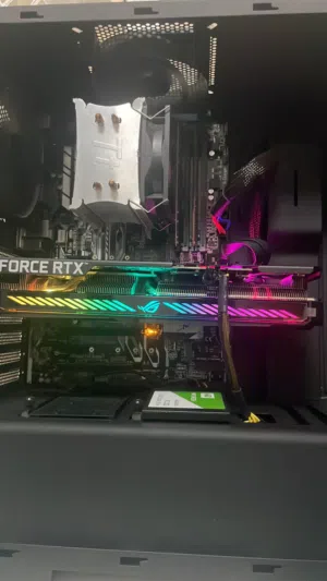 كمبيوتر ألعاب قوي RTX للبيع