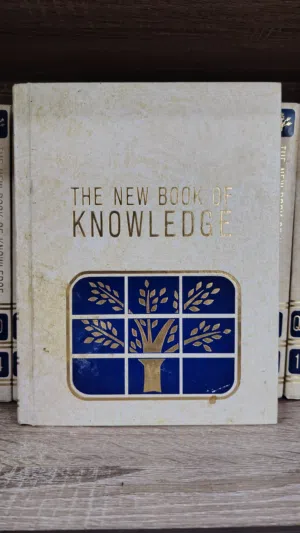 موسوعة كتب ثقافية باللغة الانجليزية للبيع - The New Book Of Knowledge for sale