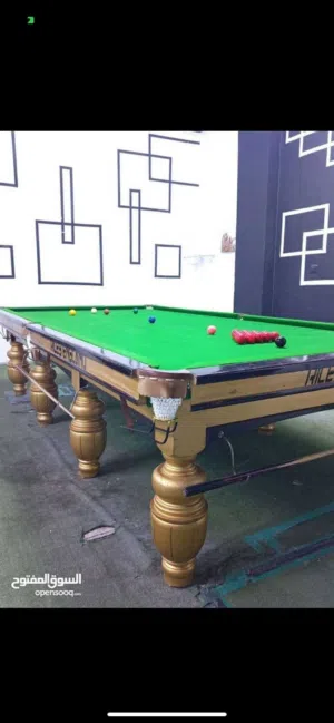 طاوله سنوكر بلدي تنجيد جديد طقم طابات جديد+طقم طابات إضافي+ فرش إضافي