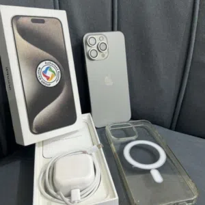كسر بسيط بطرف الشاشه