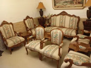 طقم كنب فرنسي 9 مقاعد مع طاولات وخشب زان