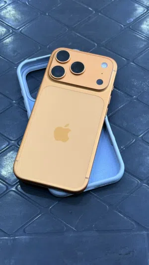 IPHONE 17 PRO ( 256GB ) USED بحالة الوكالة