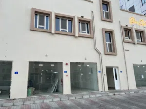 محلات للإيجار - العامرات - المحج - قريب من المنطقة السكنية - وجميع الخدمات shops for rent in alamrat