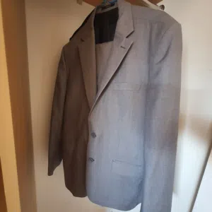 بدله كلاسيك رجالي من جروان مقاس 50 بحال الجديد للبيع