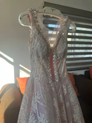 فساتين خطوبة وسهرة