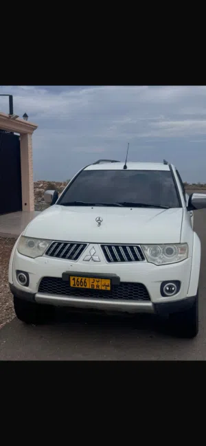 Used Mitsubishi Montero in Muscat