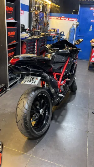 Ducati 848 EVO