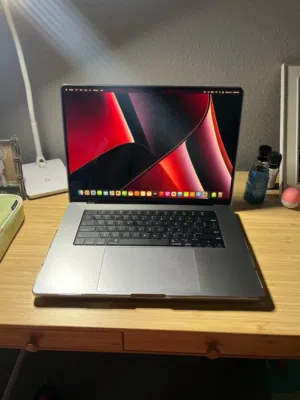 MacBook Pro 2021-16in - M1 Pro - 16GB RAM - 512SSD