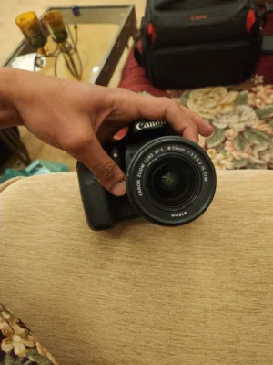 كيمره كانون 80d بدون عدسه ب430دولار  شتر 110الف