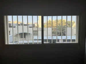 شباك للبيع مع الحماية