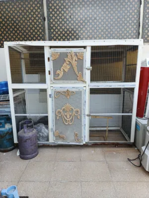 قفص حجم مناسب طول العرض 60 سانتي متر و الطول مترين السعر بي مجال