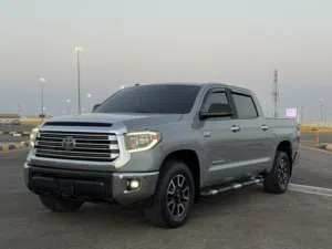 TOYOTA TUNDRA 2018