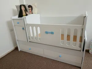 تخت بيبي للبيع