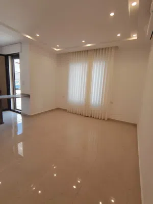 شقه سيمي فيرنش للايجار في عبدون - REF:15052