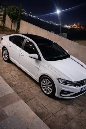 Used Volkswagen Lavida in Zarqa