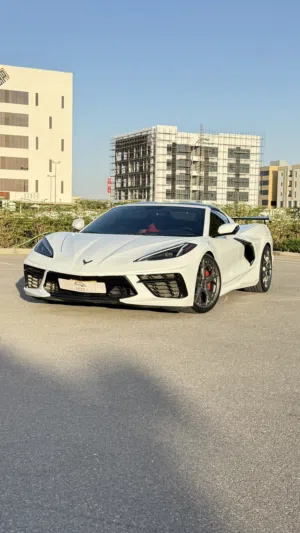 كورفت c8 للإيجار