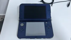 New Nintendo 3DS XL (Galaxy Edition) (Willing to trade for a Switch 2 )
