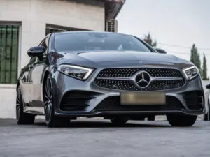 مرسيدس بنز CLS 350 موديل 2019 لون أسمنتي مع محرك 2000 سي سي وميزات أمان وتكنولوجيا حديثة