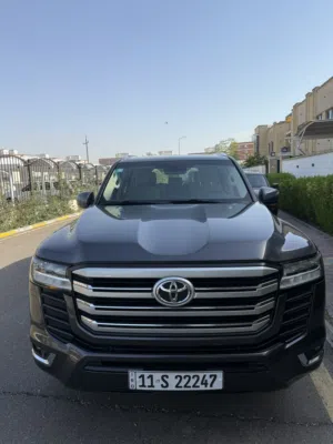 لاندكروزر 2022 للبيع