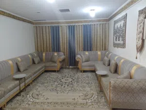 للليع طقم كنب شبه جديد