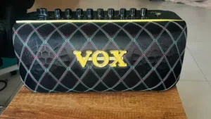 Amp vox adio air gt   50w  تحكم بلوتوث من الجوال تكدر تربطه ك انترفيس
