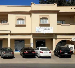 مبنى تجاري صالة و يمكن اضافة ما خلفهم   دور ثاني وجنان تصلح مصحةاو مقر شركةواي نشاط مقابل شيل المياه