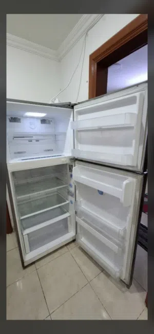 LG with built in inverter 458 Litre Fridget with Freezer 2 Doors Excellent Condition