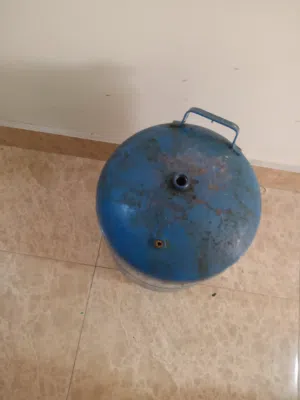 one piece 3 kg gas slander urgently selling.