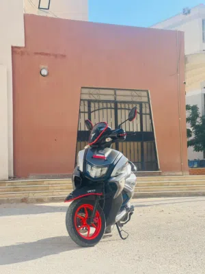 Yamaha ZR المكان بوسليم